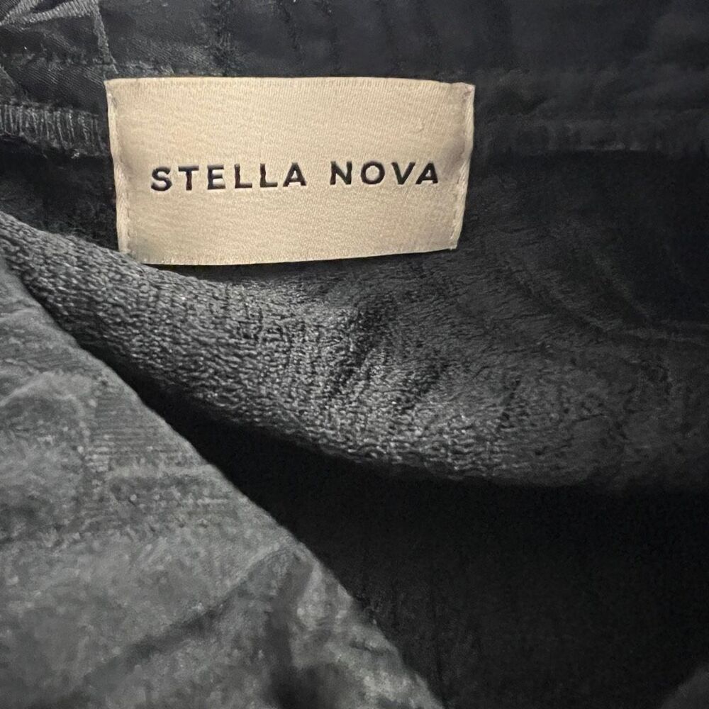 Stella Nova Black Jacquard Textured Mock Neck Top Size L Minimalist Chic - Picture 10 of 11